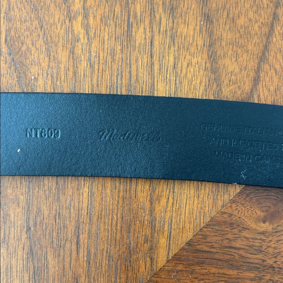 Madewell Black Belt with Gold Buckle - Picture 4 of 4